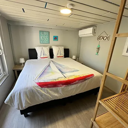 Near & Pool, Cleaning Included